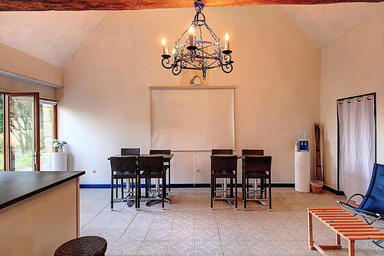 Gite De La Courtaudiere Le Petit-Pressigny Luaran gambar